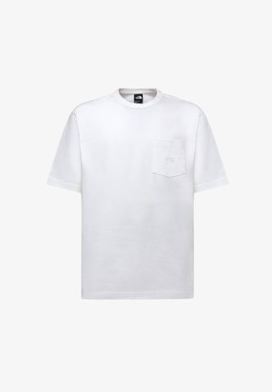 Wit T-shirt met korte mouwen, ronde hals, borstzakje en klein geborduurd logo op het zakje.