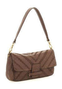 Borsa a tracolla in pelle marrone con motivo a zigzag texturizzato, pattina a ribalta e hardware color oro. Dotata di una sola tracolla.