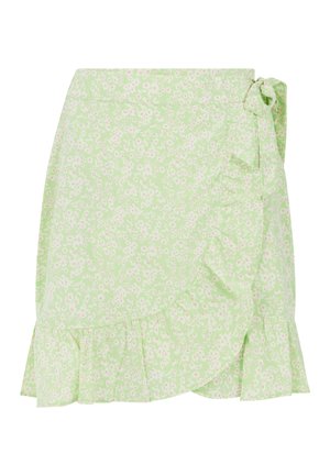 Zelená květinová sukňa s volánkovým lemem, malým vzorem růžových a bílých květin a bočním vázáním, vyrobená z lehké látky.