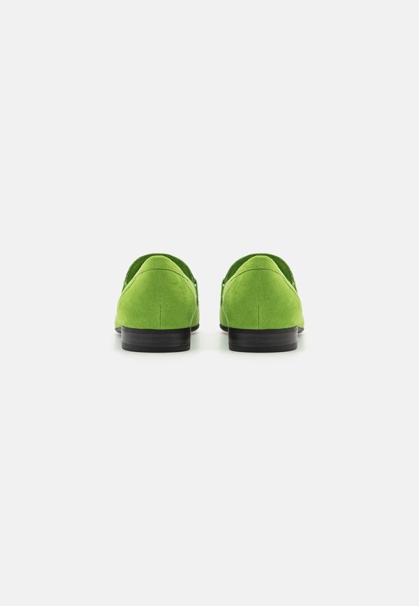 Slip-ons - apple4