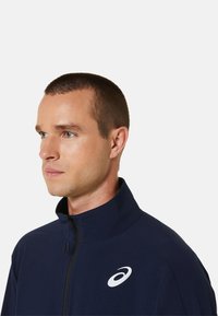 ASICS MEN MATCH JACKET - Spordijakk - midnight
