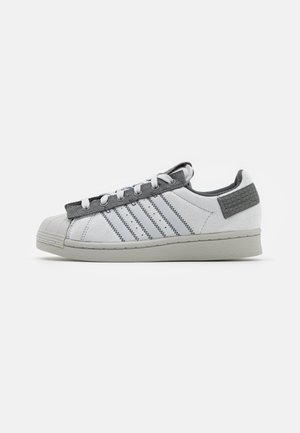 SUPERSTAR PARLEY UNISEX - Matalavartiset tennarit - grey