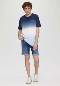 QS - T-shirt z nadrukiem