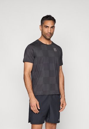 NIKECOURT ADVANTAGE TOP PRINT - Sports T-shirts - black/white