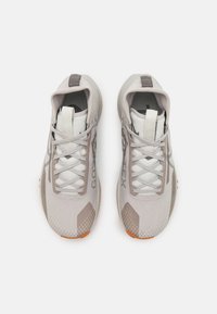 Nike Performance Obuwie do biegania Szlak
