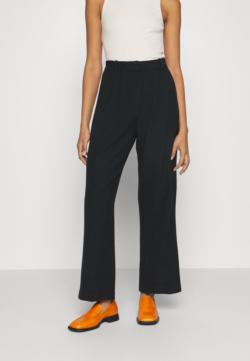 Abercrombie & Fitch VENTED STRAIGHT Trousers black beauty/black