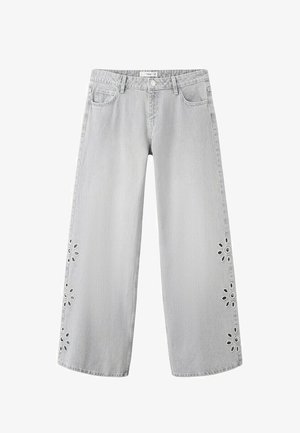 Vaqueros de pierna ancha en gris claro con bordado floral troquelado a lo largo de los laterales exteriores y bolsillos delanteros clásicos y trabillas para cinturón.