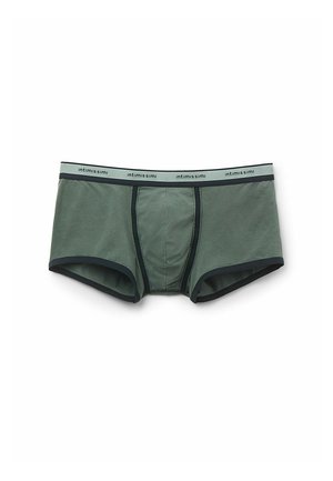 Ciemnozielone męskie bokserki wykonane z miękkiego materiału, z czarnym elastycznym pasem z logo marki w jasnoszarym kolorze.
