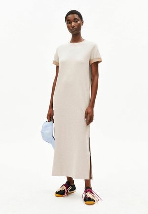 UN-WASTED - Robe en jersey - undyed-cinnamon dust