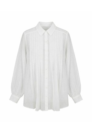 Blouse blanche à manches longues avec col, plis verticaux sur le devant, fermeture boutonnée et poignets froncés.