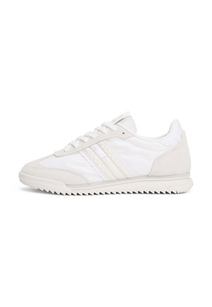 RETRO RUNNER CLEATED - Baskets basses - ecru