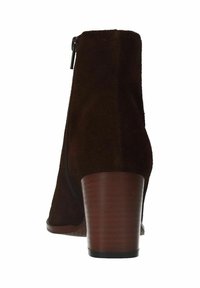 Braune Wildleder-Ankle-Boots mit runder Spitze, seitlichem Reißverschluss und einem gestapelten Holzabsatz. Die Textur ist weich und die Farbe ist reich und intensiv.