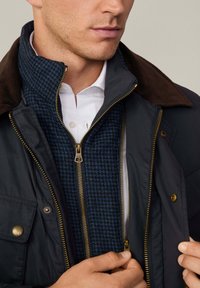 Hackett London DRYWAX 4 PKT VELO - Outdoorjas - midnight blue