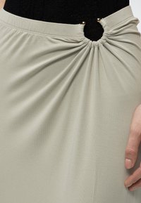 Good American MAXI SKIRT - Pencil φούστα - mushroom