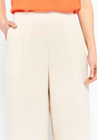 LolaLiza CRINKLED  - Trousers - beige