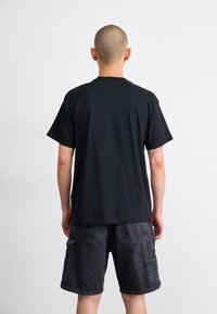 Thumbnail Image 4