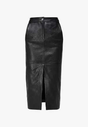 Czarna spódnica ołówkowa midi z czarnej sztucznej skóry, z rozcięciem z przodu i zapięciem na guziki w pasie.