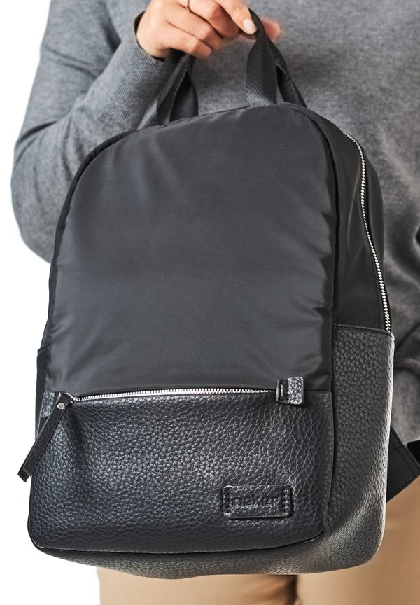 Tagesrucksack - urbanschwarz