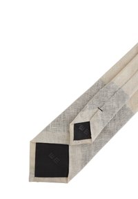 Beige textuurcravate met zwarte accenten. Heeft een subtiel patroon en een puntige puntontwerp. De stof is lichtgewicht en zacht.
