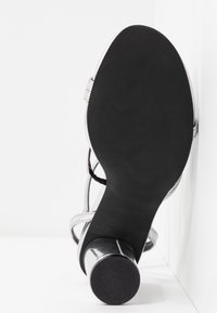 Even&Odd Sandales à talons hauts - silver-coloured