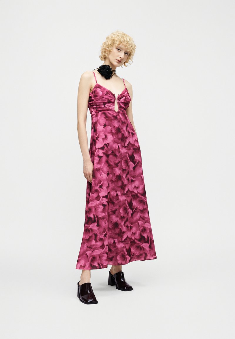 Abercrombie & Fitch HARDWARE FLOWLY - Maxi dress - pink - Zalando.co.uk