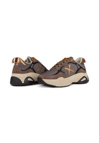 MUNICH Zapatillas - brown
