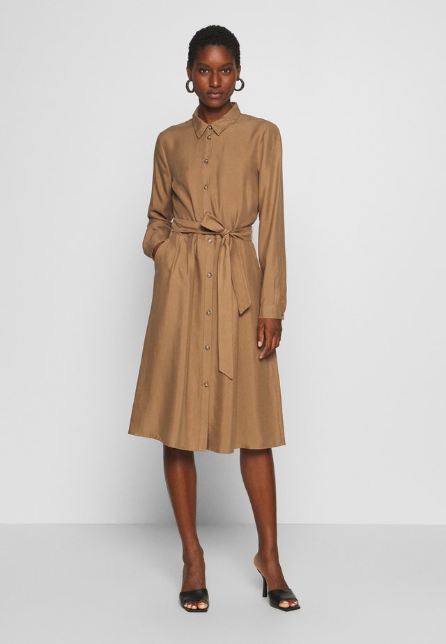 DRESS SHORT - Sukienka koszulowa - noisette