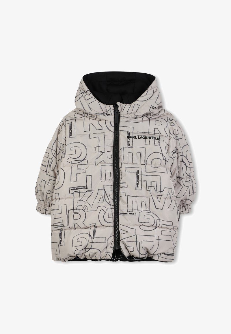 Šviesiai pilkas paminkštintas džemperis su juodais tekstiniais raštais. Su gaubtu, užtrauktuko uždarymu ir elastiniais rankogalviais, užtikrinančiais tvirtą prigludimą.