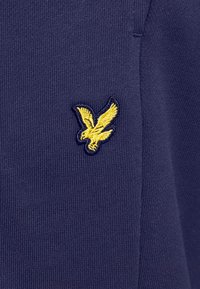 Lyle & Scott PANT - Calças de fato de treino - navy