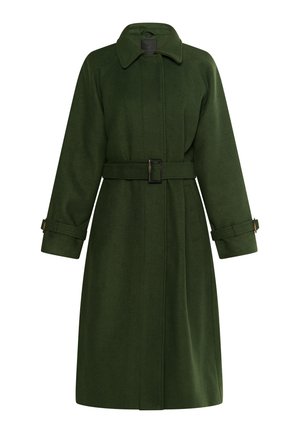 Zaļa vilnas maisījuma mēteli ar jostu viduklī, pārspīlētu apkakli un garām piedurknēm. Iekļautas sānu kabatas un aproču detaļas.