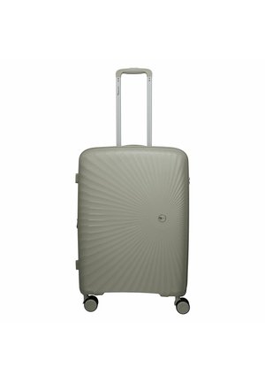 Maleta rígida de color beige claro con cuatro ruedas giratorias y asa telescópica, con un patrón texturizado de rayos de sol en la parte frontal.