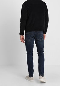 Lyle & Scott Übergangsjacke - black