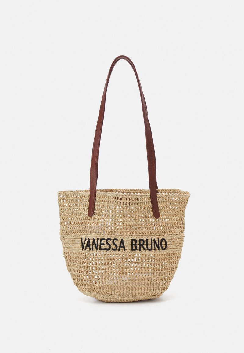 Tkaná slaměná taška s textem "VANESSA BRUNO", s dlouhými hnědými koženými ramínky.