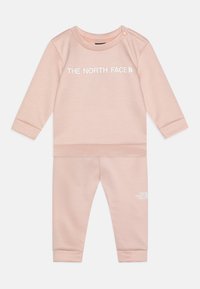 Neizvēlēts, pink moss