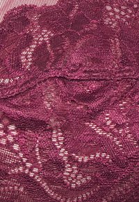 DIM GENEROUS ESSENTIAL UNDERWIRE BRA - Soutien com aro - purple