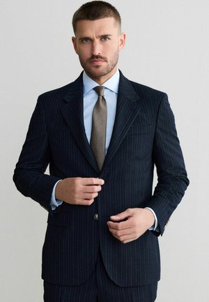 REGULAR FIT - SIGNATURE STRIPE EMPIRE MILLS BRITISH - Suit jacket - navy
