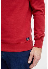 FQ1924 Sudadera - red