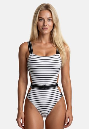 - Kostium kąpielowy