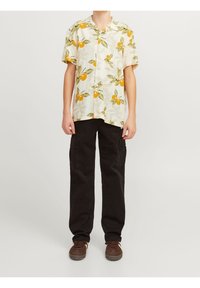 Jack & Jones Junior JCOSTAGGER SEERSUCKER RESORT - Košile - buttercream