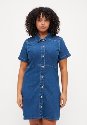 VMAMANDA DRESS - Dongerikjole - medium blue denim