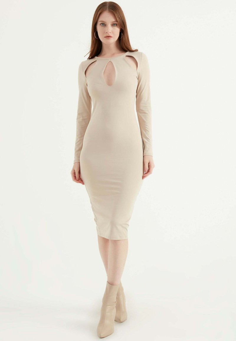 Herita LONG SLEEVE MIDI - Shift dress - beige - Zalando
