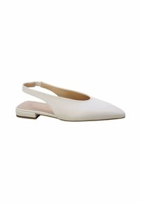 Ballerine bianche con punta affusolata, in materiale sintetico liscio, tacco basso a blocco e un dettaglio a giorno sui lati.