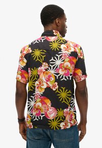 Superdry & Co HAWAIIAN RESORT - Overhemd - asanoha black