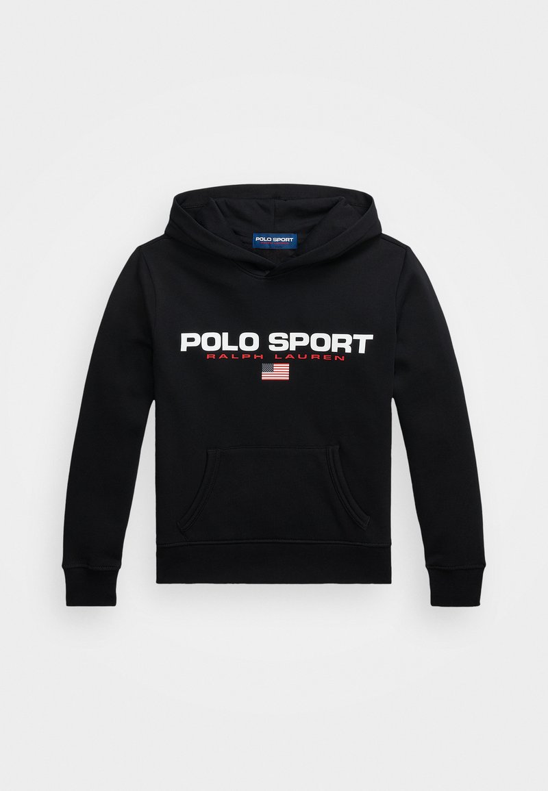 Svart hettegenser med lommer foran, ribbede mansjetter og justerbar snor i hetten. Dristig "POLO SPORT" logo i hvitt og rødt.