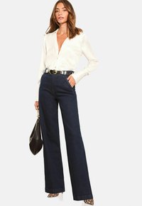 Lipsy HIGH WAIST TAILORED - Široké džíny - blue