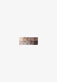 Palette de six nuances de maquillage rectangulaires dans des tons nude doux, présentant des textures variées avec un motif marbré.