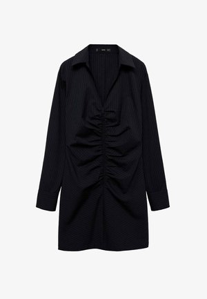 Abito camicia nero a righe con maniche lunghe, dettaglio arricciato frontale e colletto a punta. Tessuto morbido e vestibilità elegante.