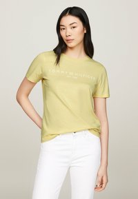 Tommy Hilfiger LOGO - Print T-shirt - lemon zest