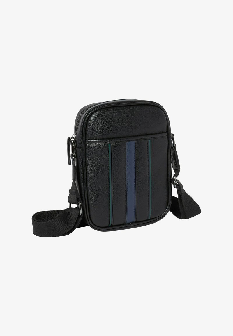 Sac bandoulière en cuir noir de forme rectangulaire, avec trois bandes verticales en vert, bleu et noir. Bretelle ajustable incluse.