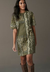 Next TALL - Žerzejové šaty - khaki green
